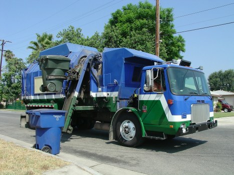 A clean and organized site with enclosed skip hire
